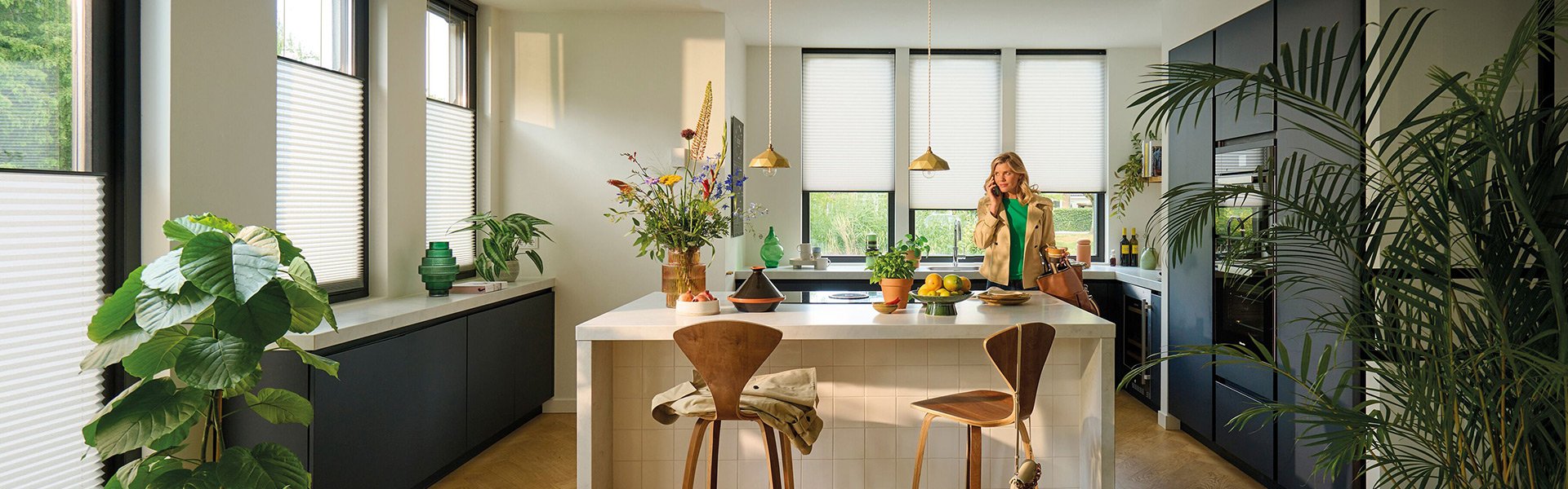 1093-Luxaflex_header.jpg 1093-Luxaflex_header.jpg