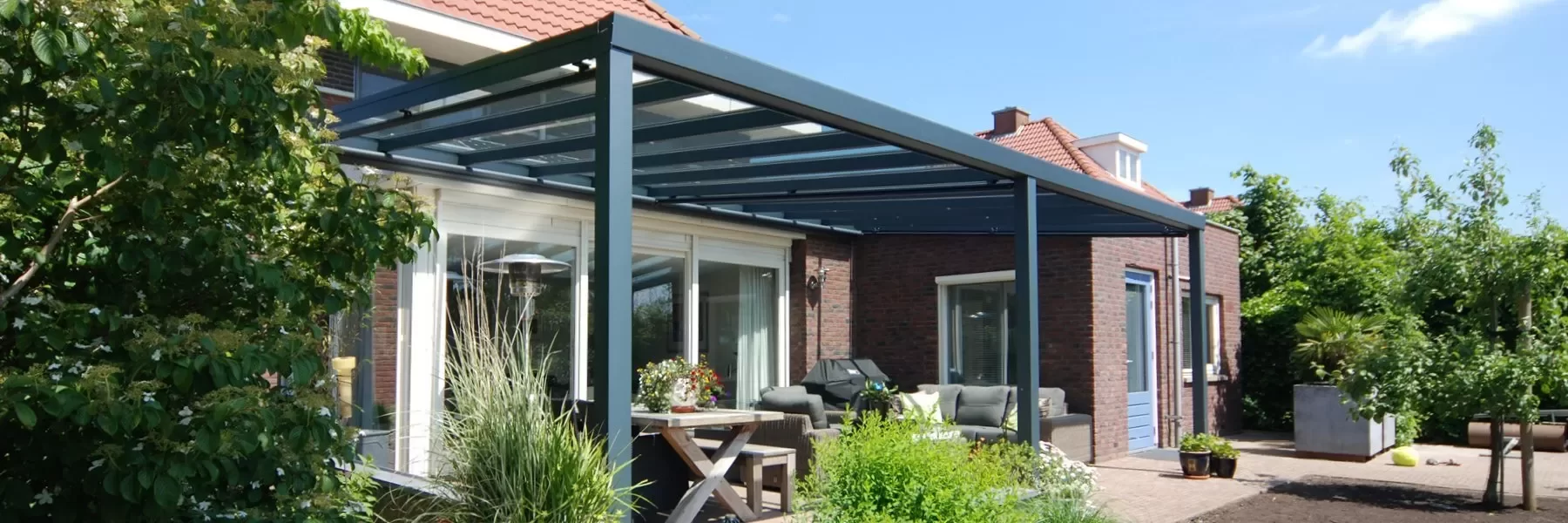 997-buitenzonwering_overkapping_header.webp 997-buitenzonwering_overkapping_header.webp